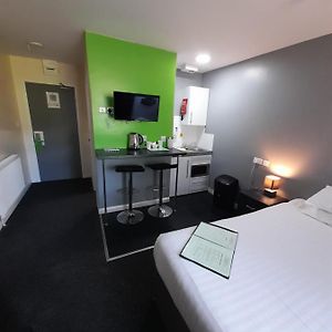 Lymedale Suites Studios & Aparthotel In Newcastle Under Lyme & Stoke